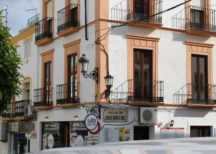 Centro Lorenzo Borrego *